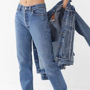 VINTAGE LEVIS 501/505 MEDIUM WASH DENIM JEANS